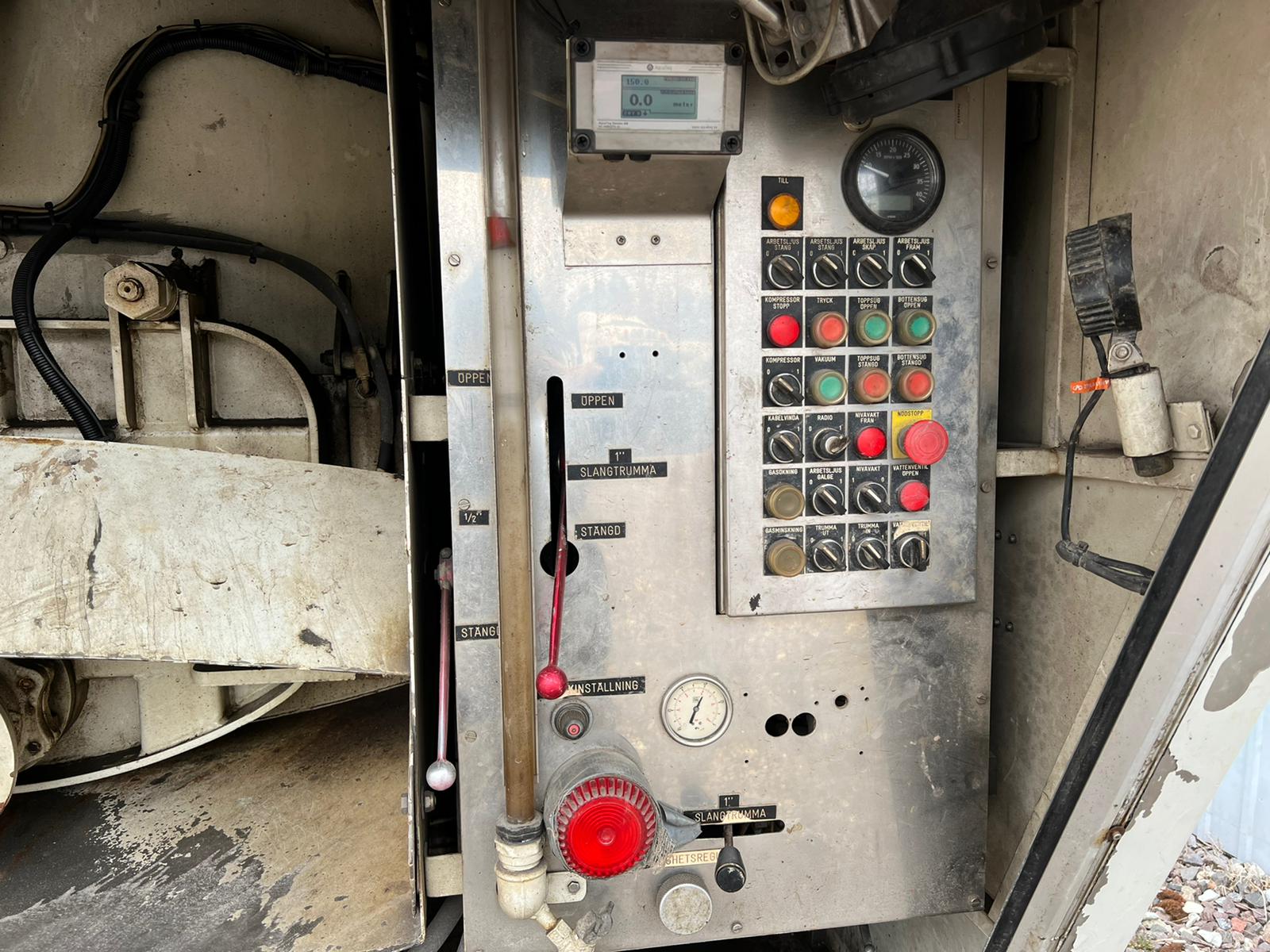 VOLVO FM12 420, 2006, 6×2 VACUUM + WATER + CRANE