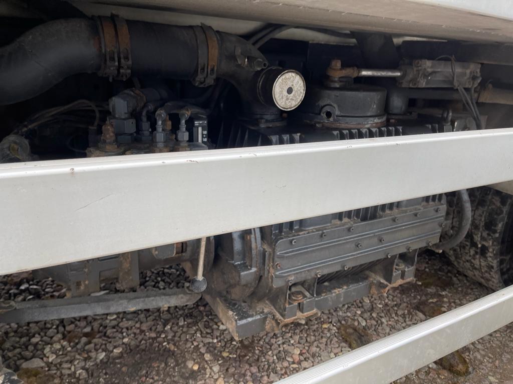 VOLVO FM12 420, 2006, 6×2 VACUUM + WATER + CRANE