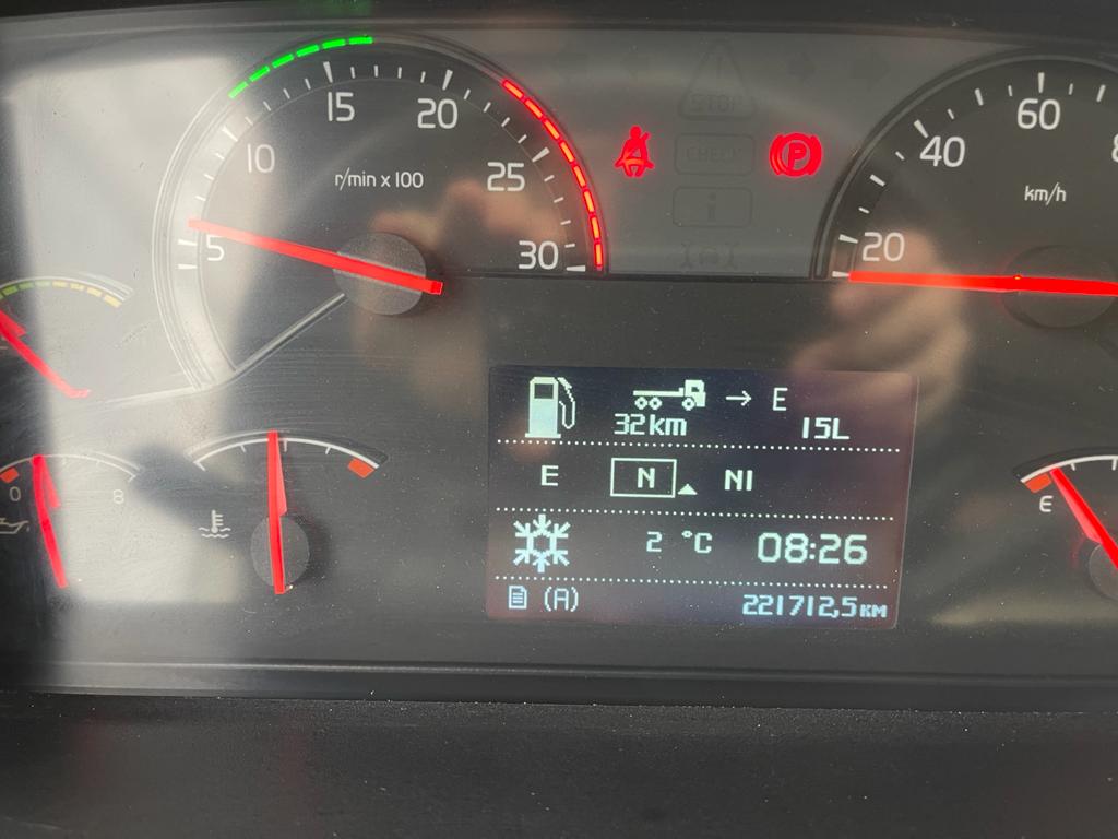 VOLVO FM12 420, 2006, 6×2 VACUUM + WATER + CRANE