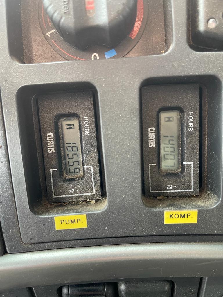 VOLVO FM12 420, 2006, 6×2 VACUUM + WATER + CRANE