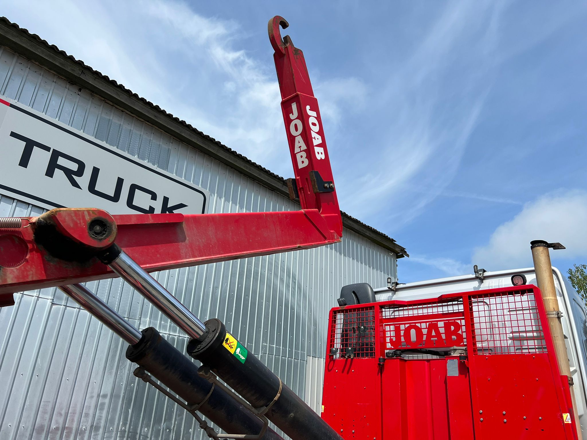 VOLVO FH500, 2013, 8×4 JOAB HOOKLIFT + HYDRAULICS