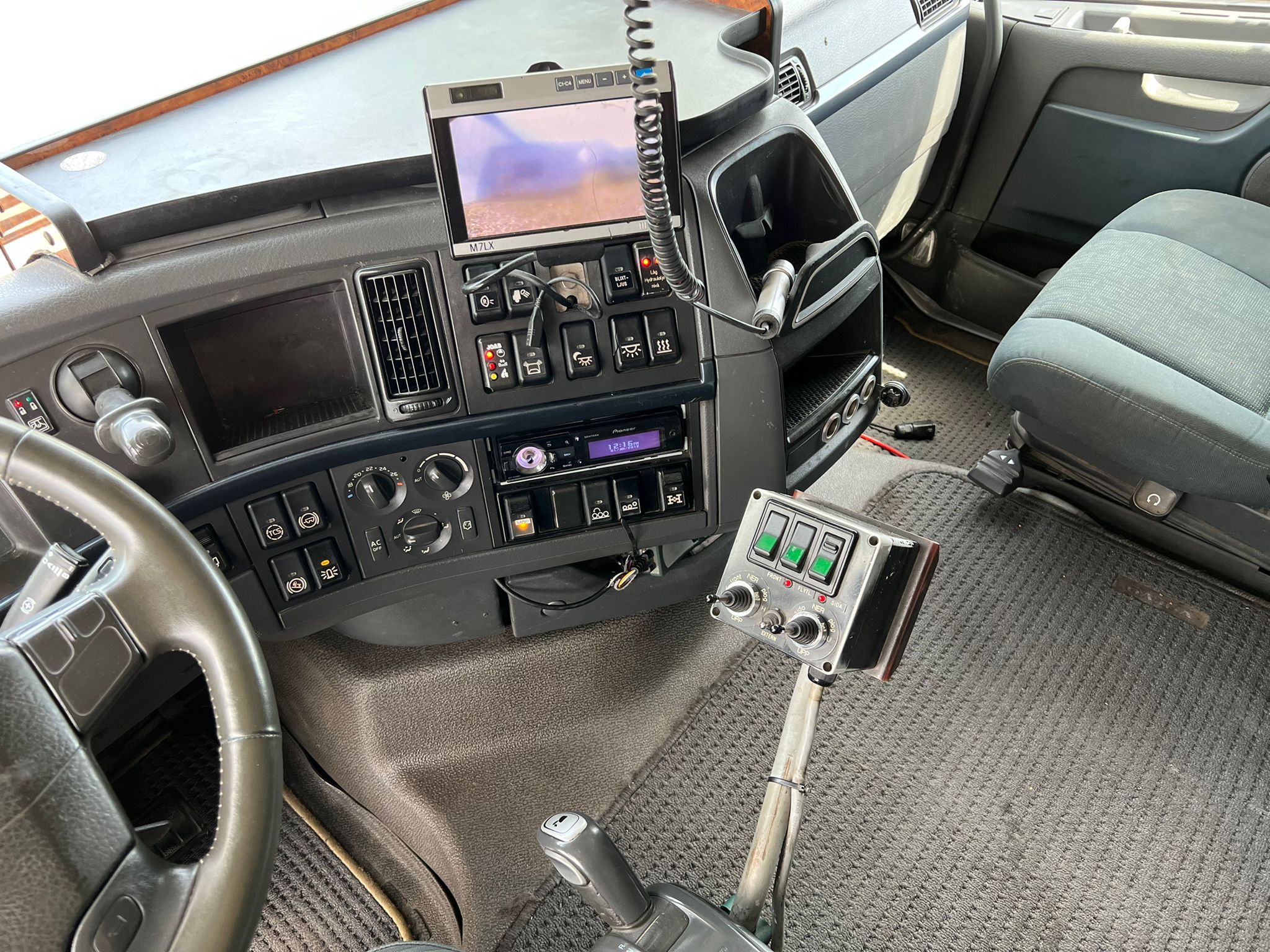 VOLVO FH500, 2013, 8×4 JOAB HOOKLIFT + HYDRAULICS