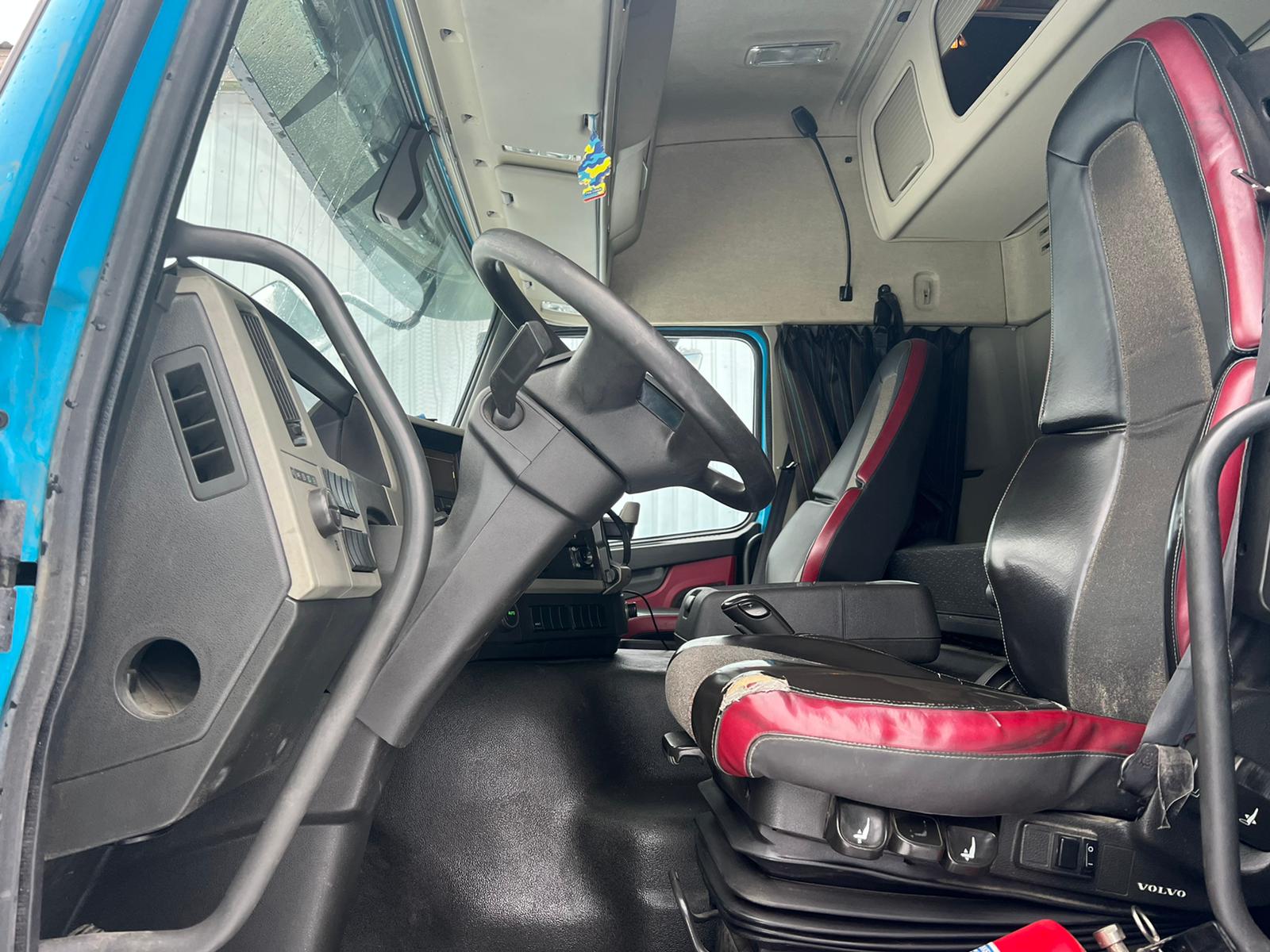 VOLVO FM340, 2016, 4×2 BOX TRUCK + LIFT