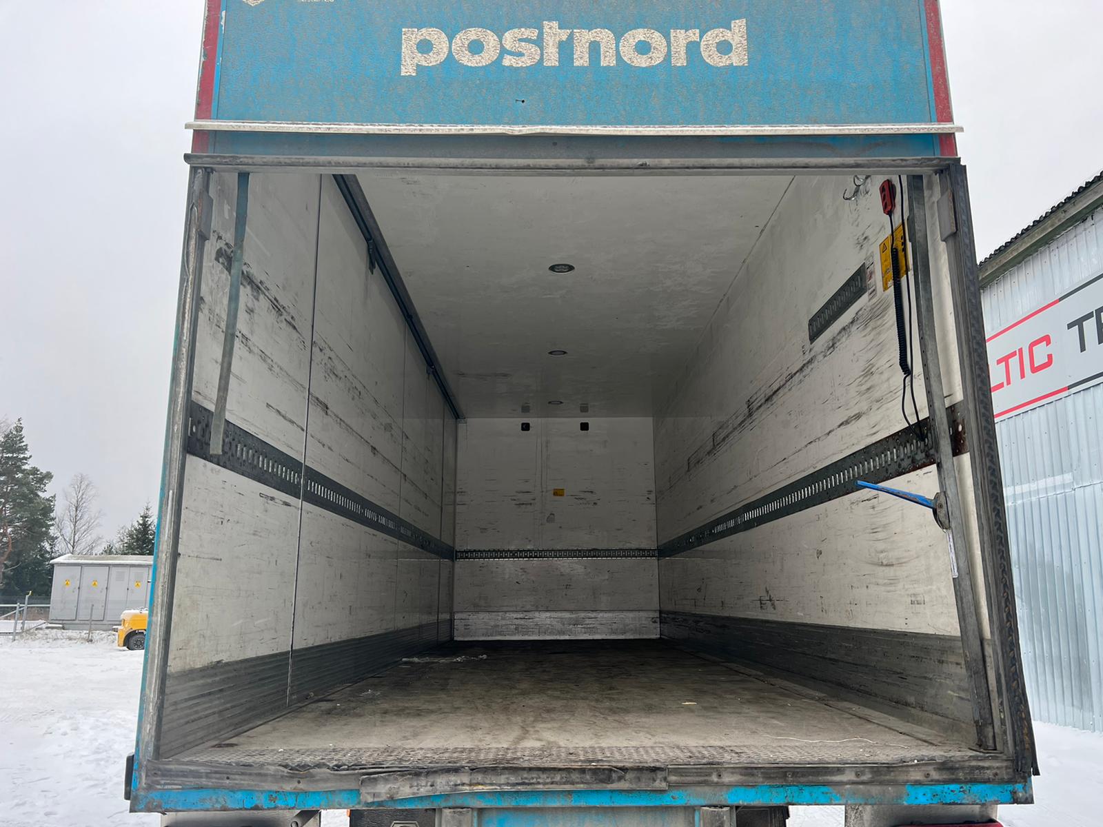 VOLVO FM340, 2016, 4×2 BOX TRUCK + LIFT