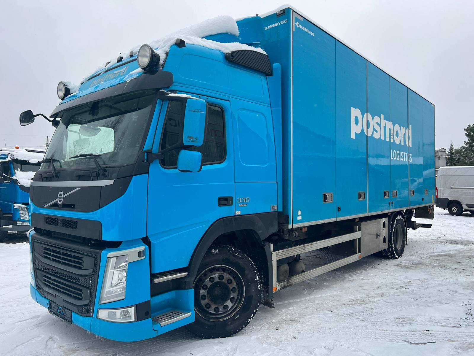 VOLVO FM340, 2016, 4×2 BOX TRUCK + LIFT
