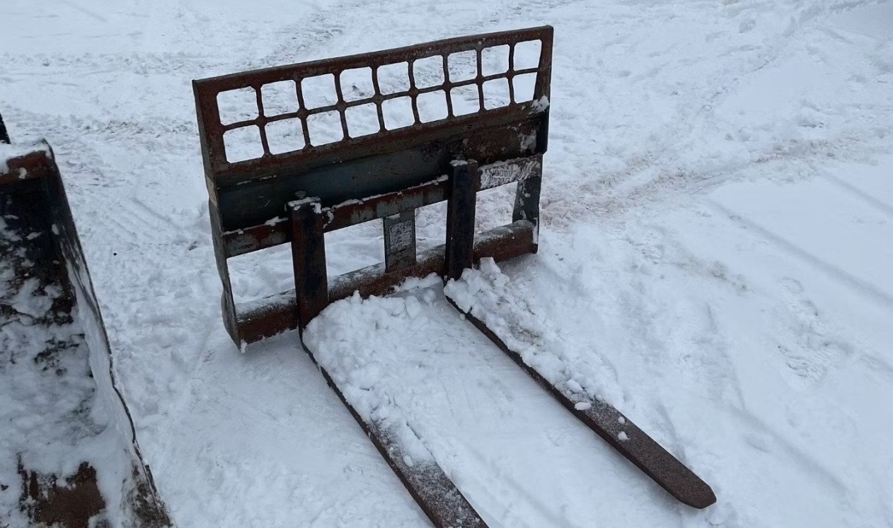 GEHL MINILOADER 5640 TURBO, 2007, BUCKET + FORKS