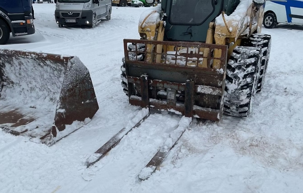 GEHL MINILOADER 5640 TURBO, 2007, BUCKET + FORKS